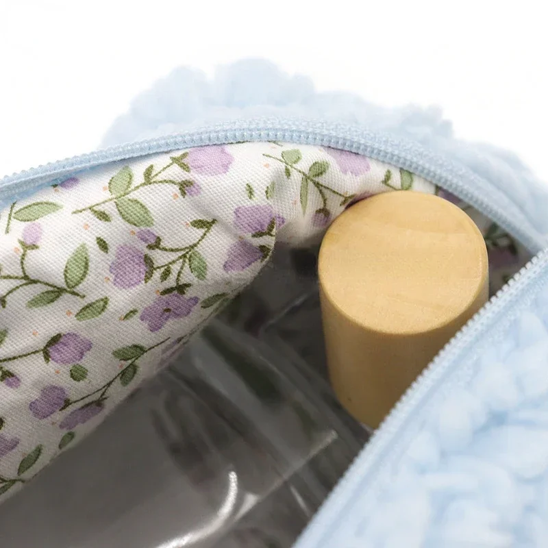 3Leaves Lambswool Cosmetic Bag - Image 2