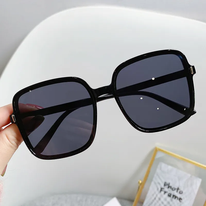 3Leaves Women Eclipse Sunglasses - Image 3