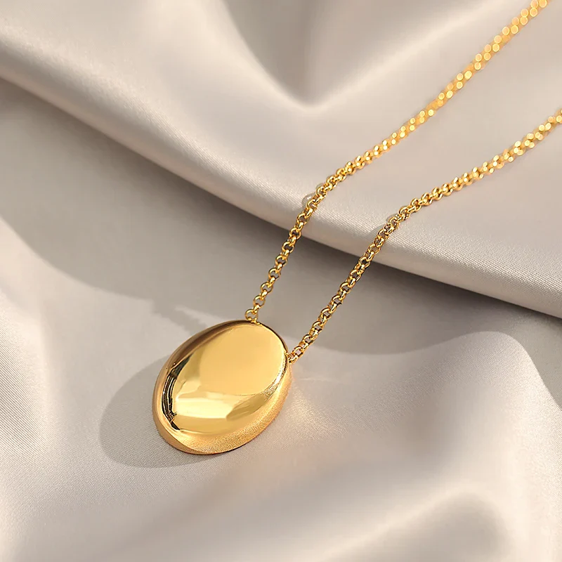 Celeste Oval Necklace - Image 4