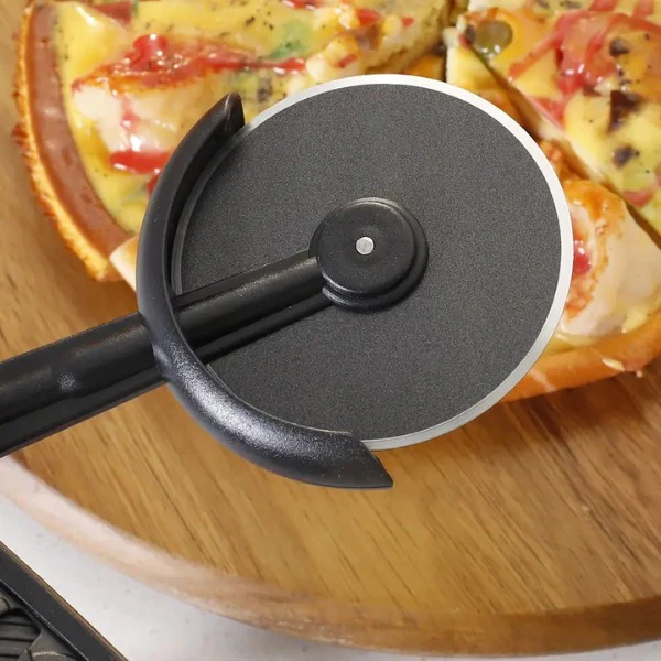 ChefGenius Motorcycle Pizza Cutter - Image 5