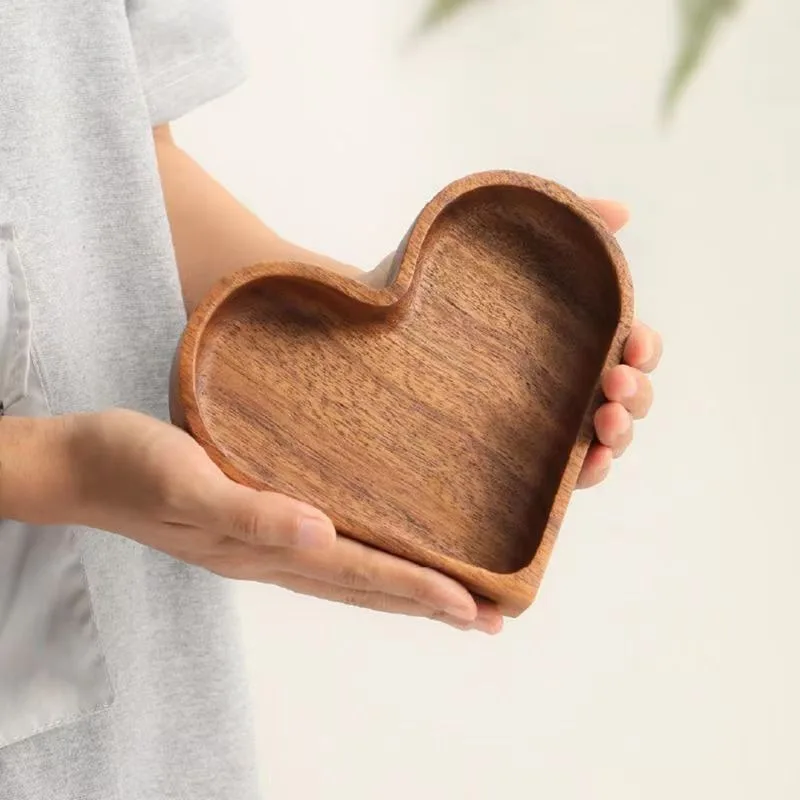 Creststone Heart Snack Tray - Image 4