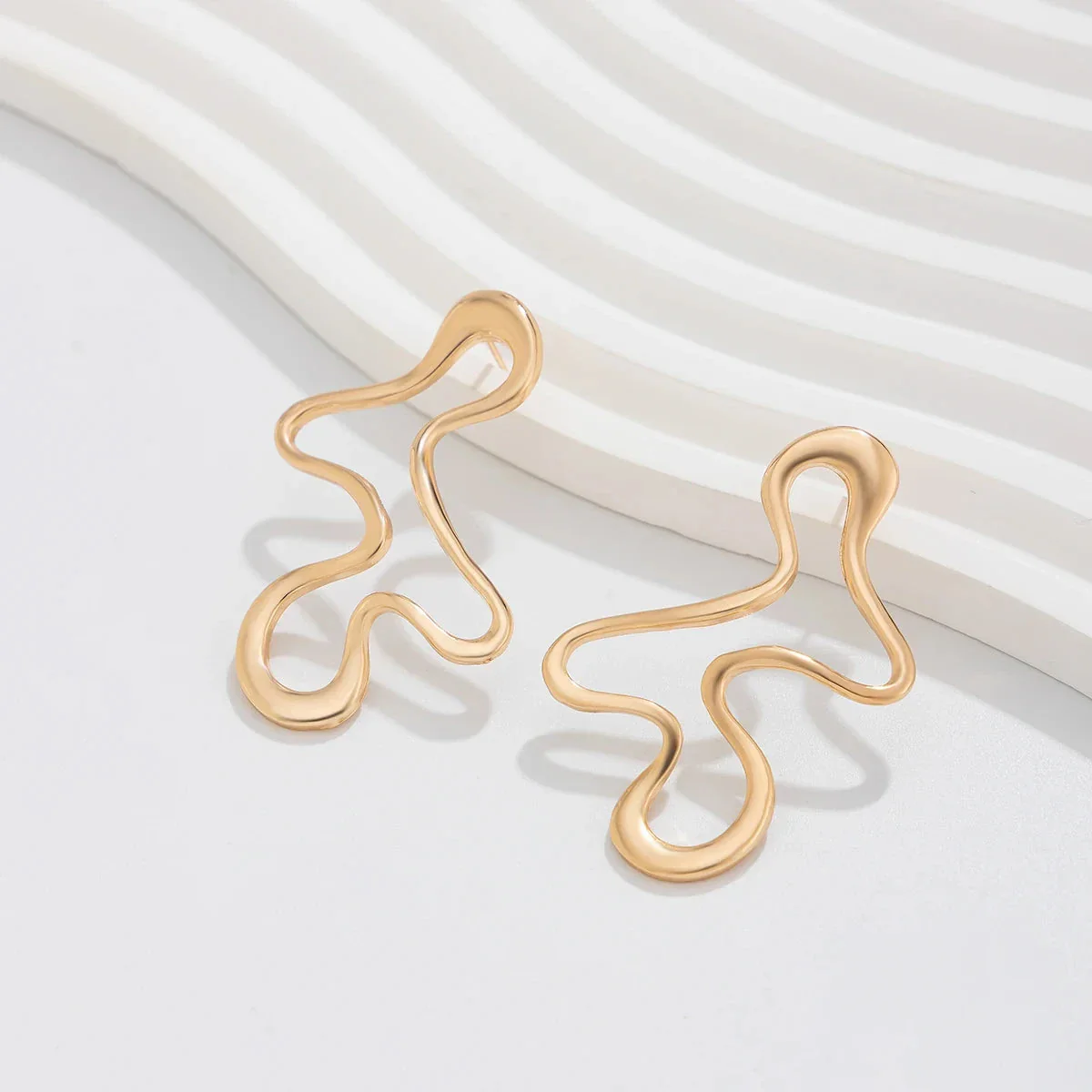 Divena Earrings - Image 2