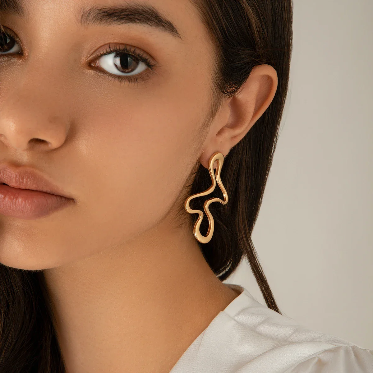 Divena Earrings - Image 5
