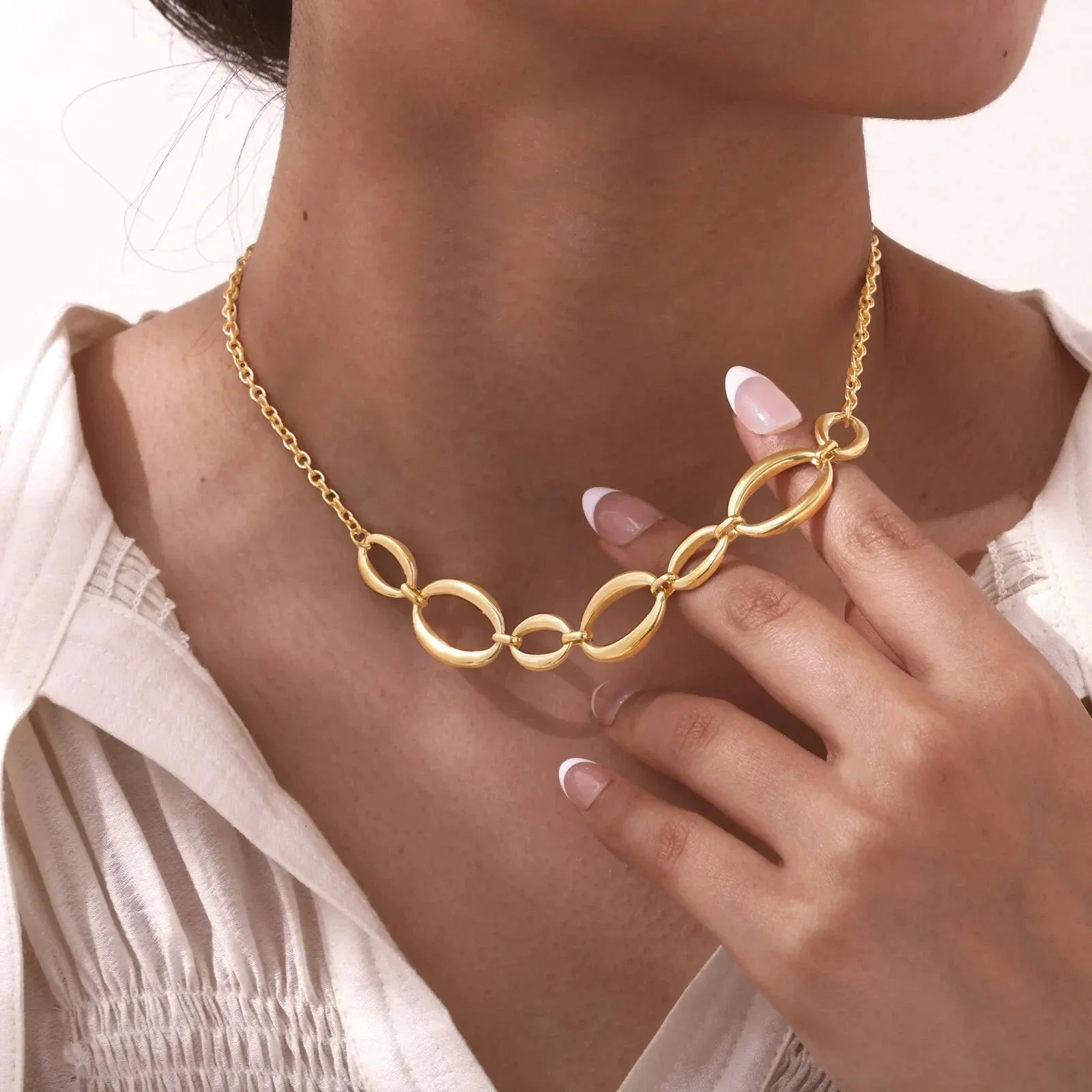 Eterna Oval Link Set - Image 3