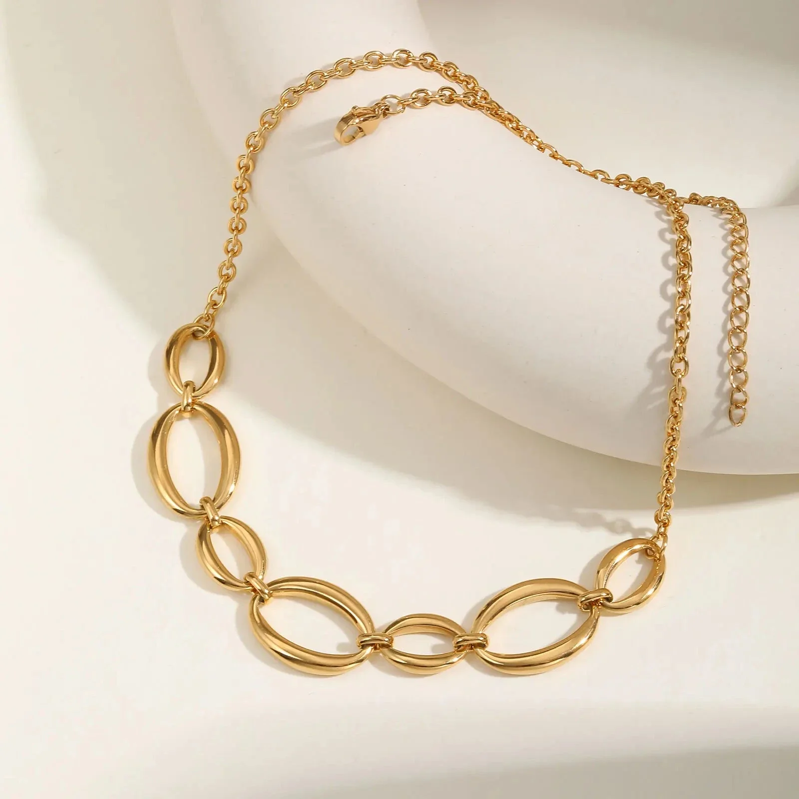 Eterna Oval Link Set - Image 5