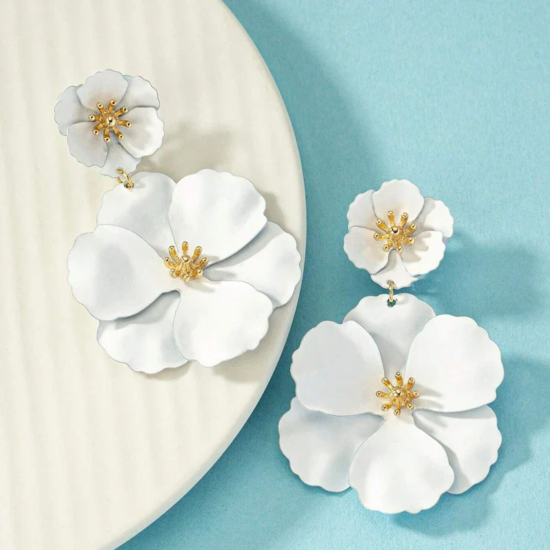 Fleura Cascade Earring Set - Image 2
