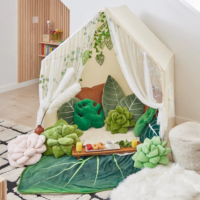 Giant Regal Shield Leaf Blanket - Image 4