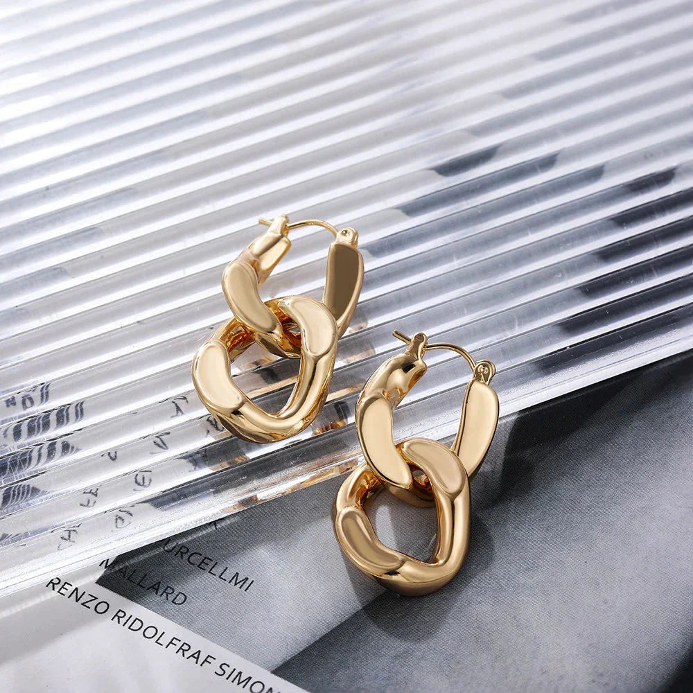 Gleura Link Earrings - Image 3