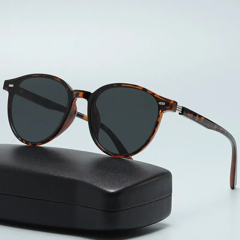 Heritage Vintage Oval Frame Sunglasses