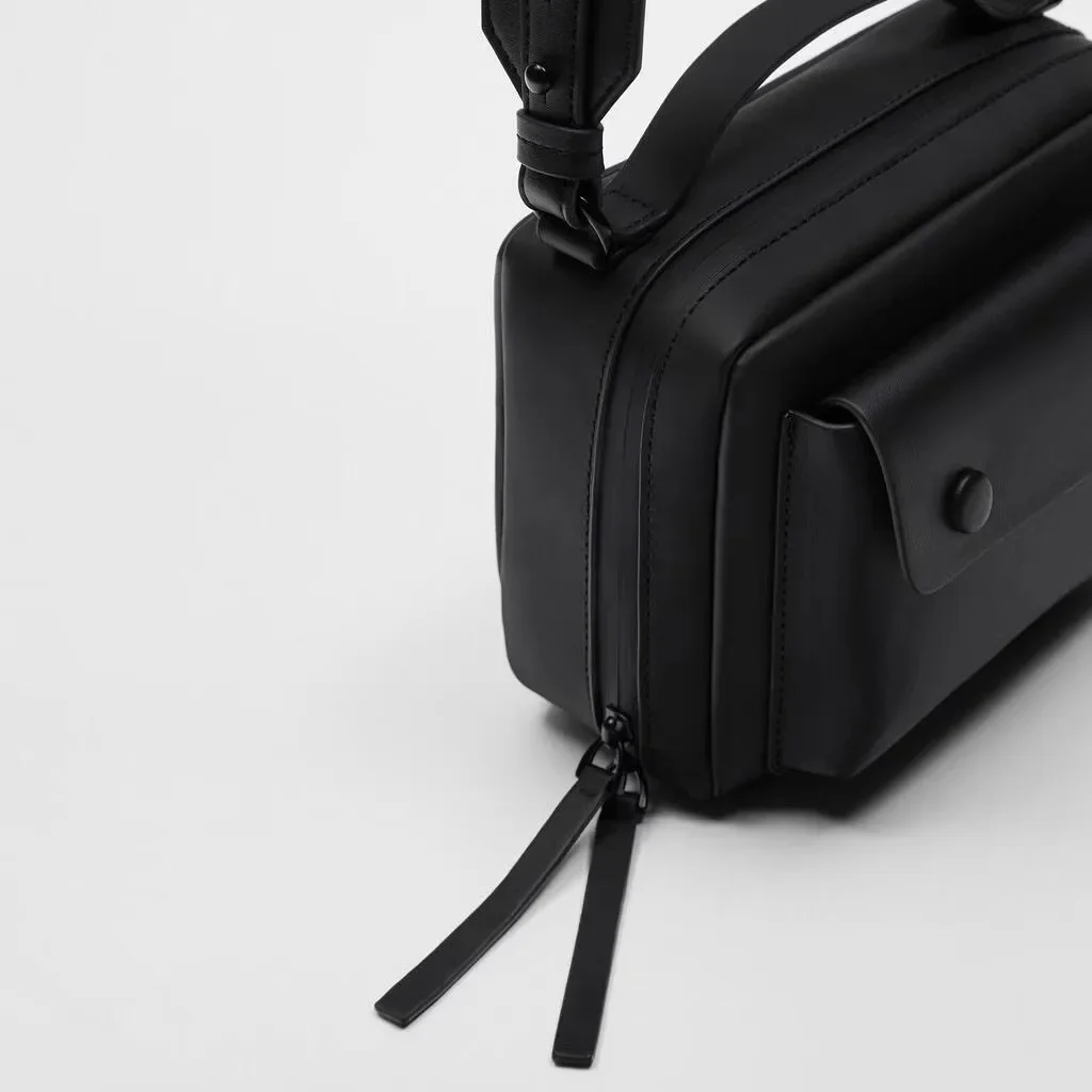 Journey Crossbody Bag Men - Image 8
