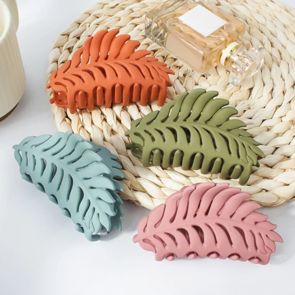 Leafy Hair Clip - Image 12