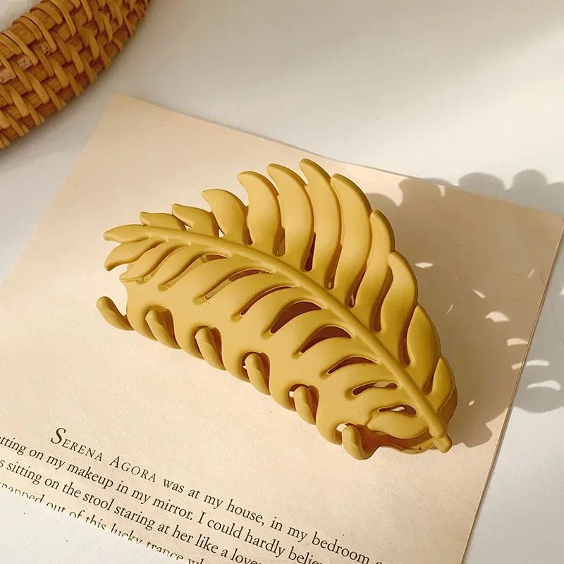 Leafy Hair Clip - Image 8