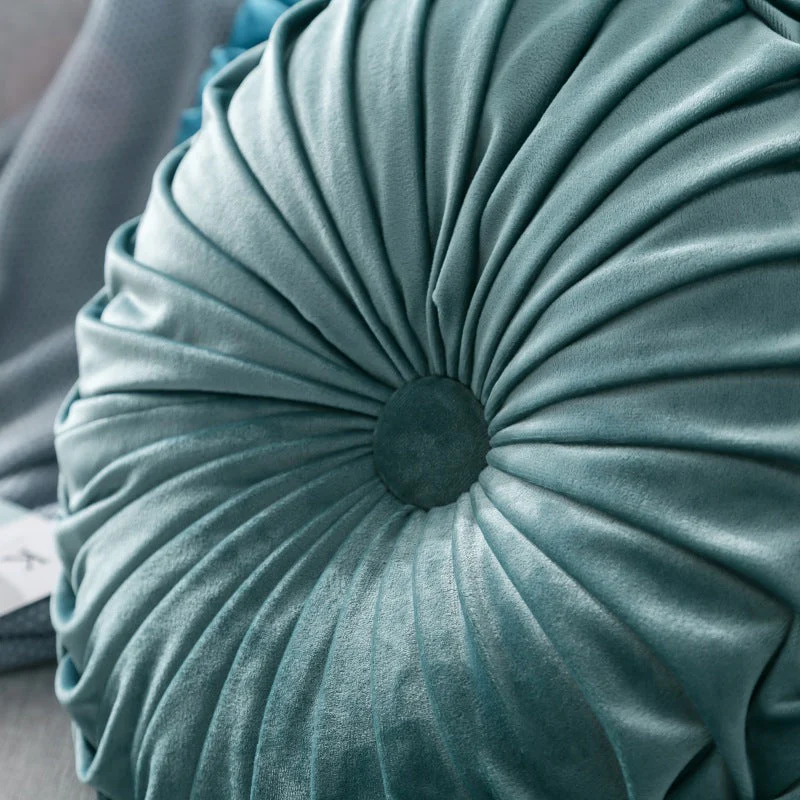 Meloa Velvet Cushion - Image 7