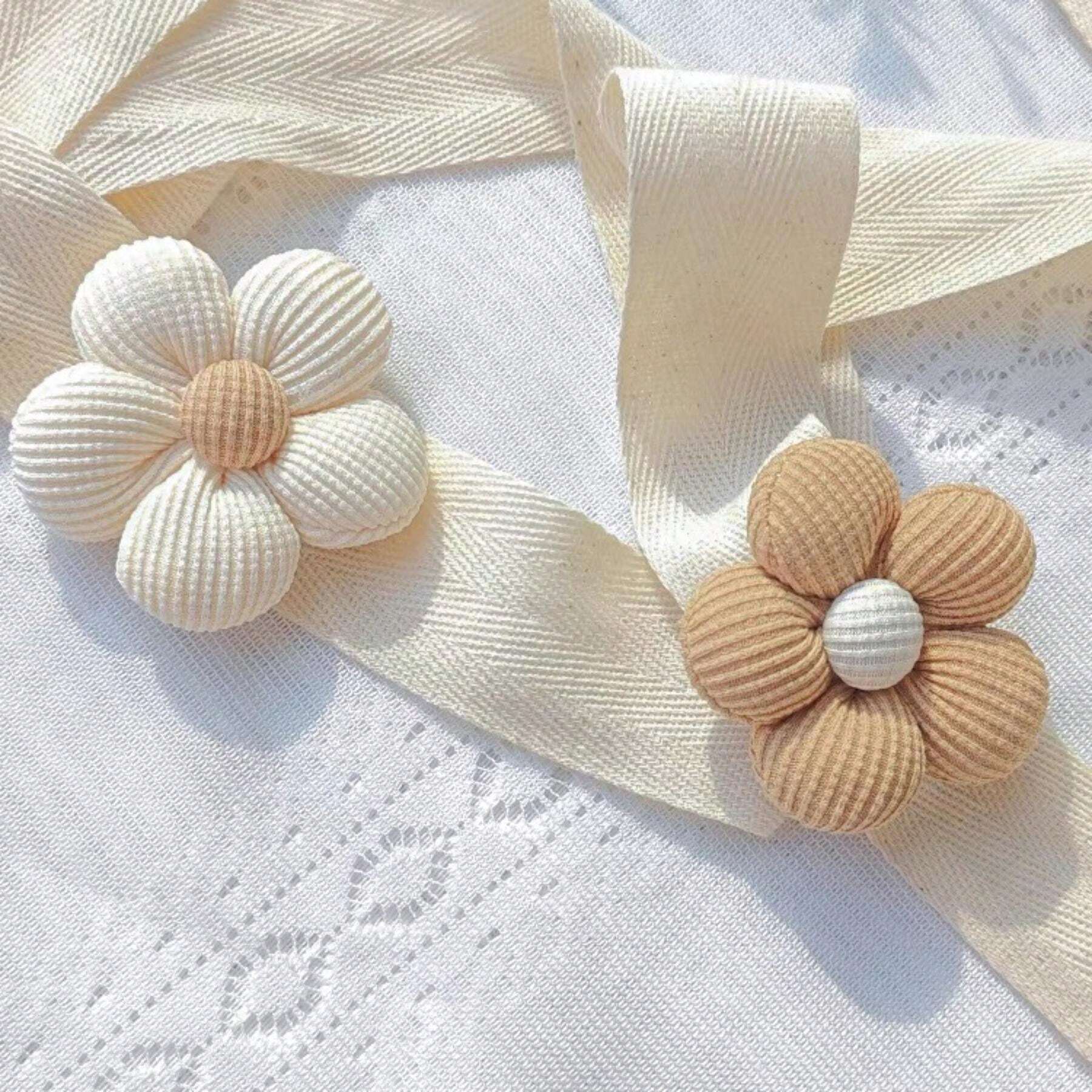 NeatNest Flower Curtain Tieback - Image 3