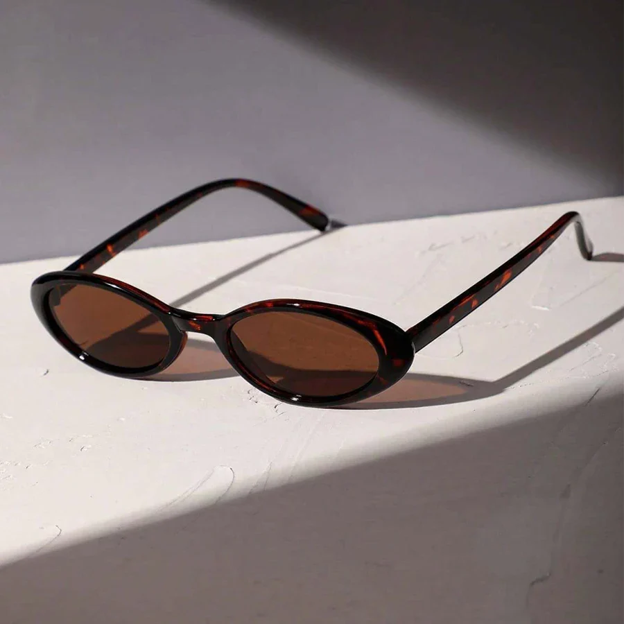 Noir Oval Shades - Image 3