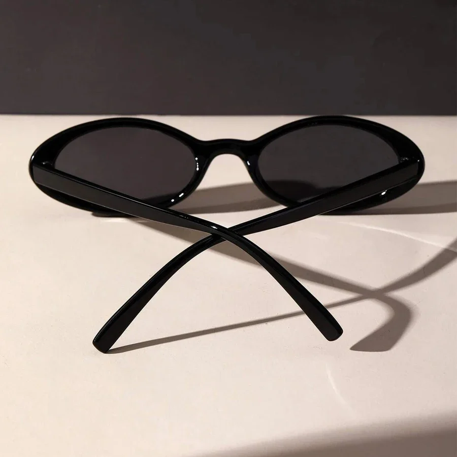 Noir Oval Shades - Image 5