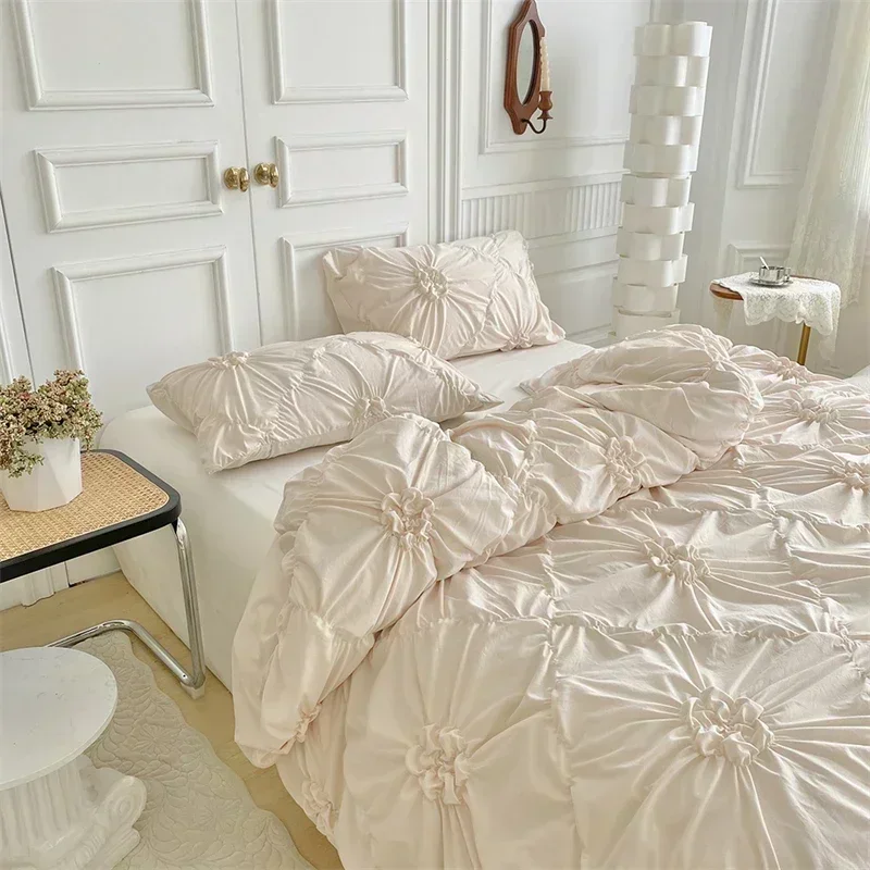 Pinch Pleat Bloom Duvet Cover Set - Image 4