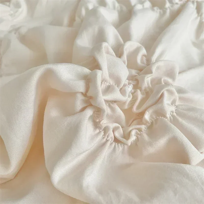 Pinch Pleat Bloom Duvet Cover Set - Image 6