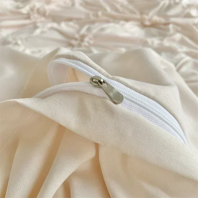 Pinch Pleat Bloom Duvet Cover Set - Image 7