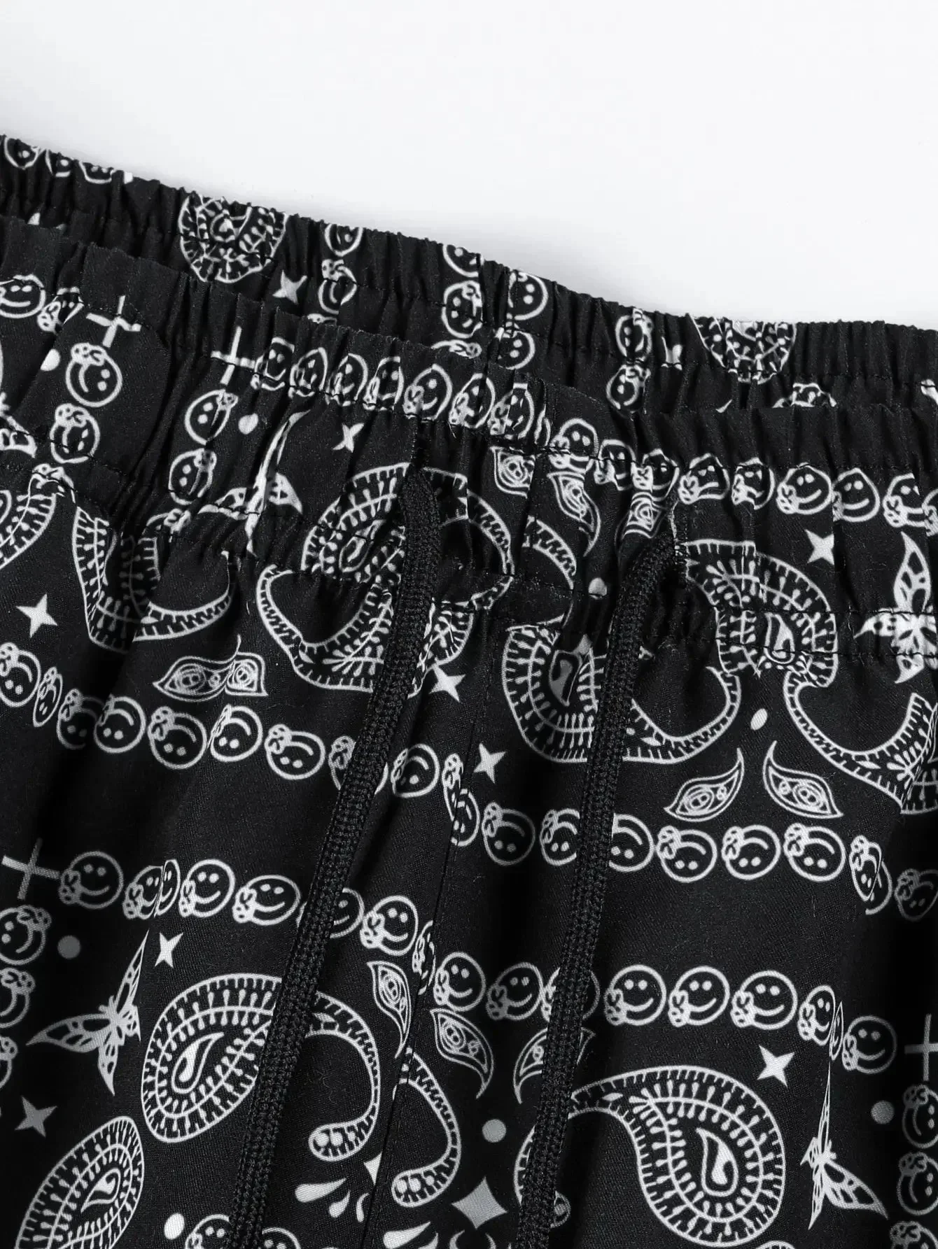 Retreat Paisley Shorts - Image 2