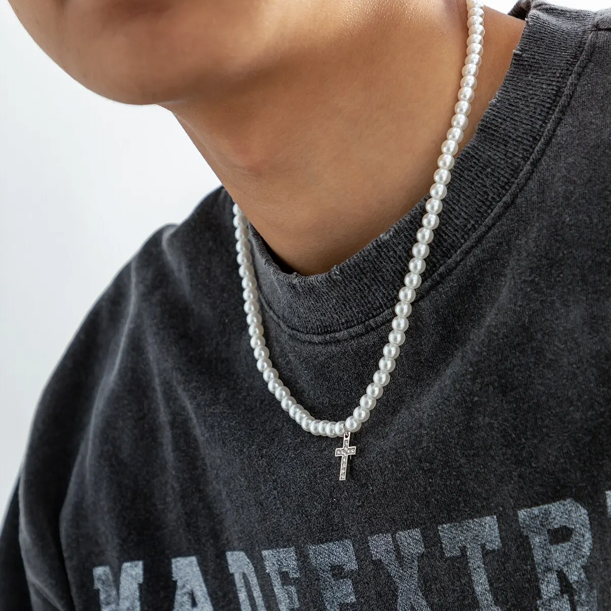 Titan Craft Pearl Cross Chain - Image 3
