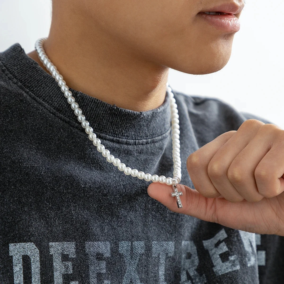 Titan Craft Pearl Cross Chain - Image 4