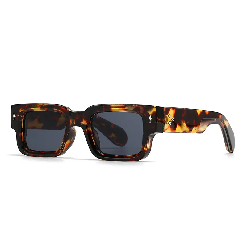Vantage Square Frames - Image 5