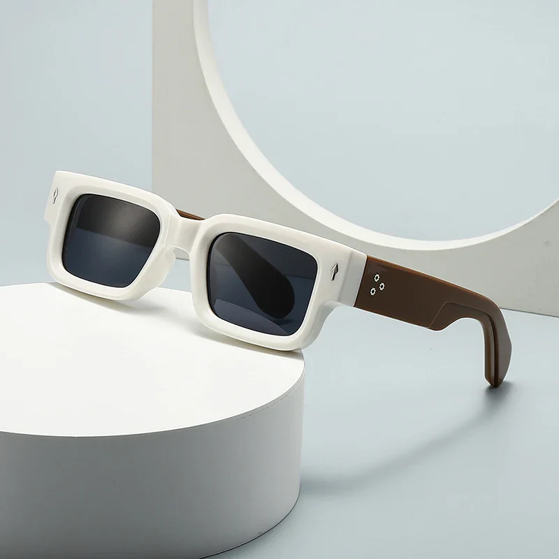 Vantage Square Frames - Image 8