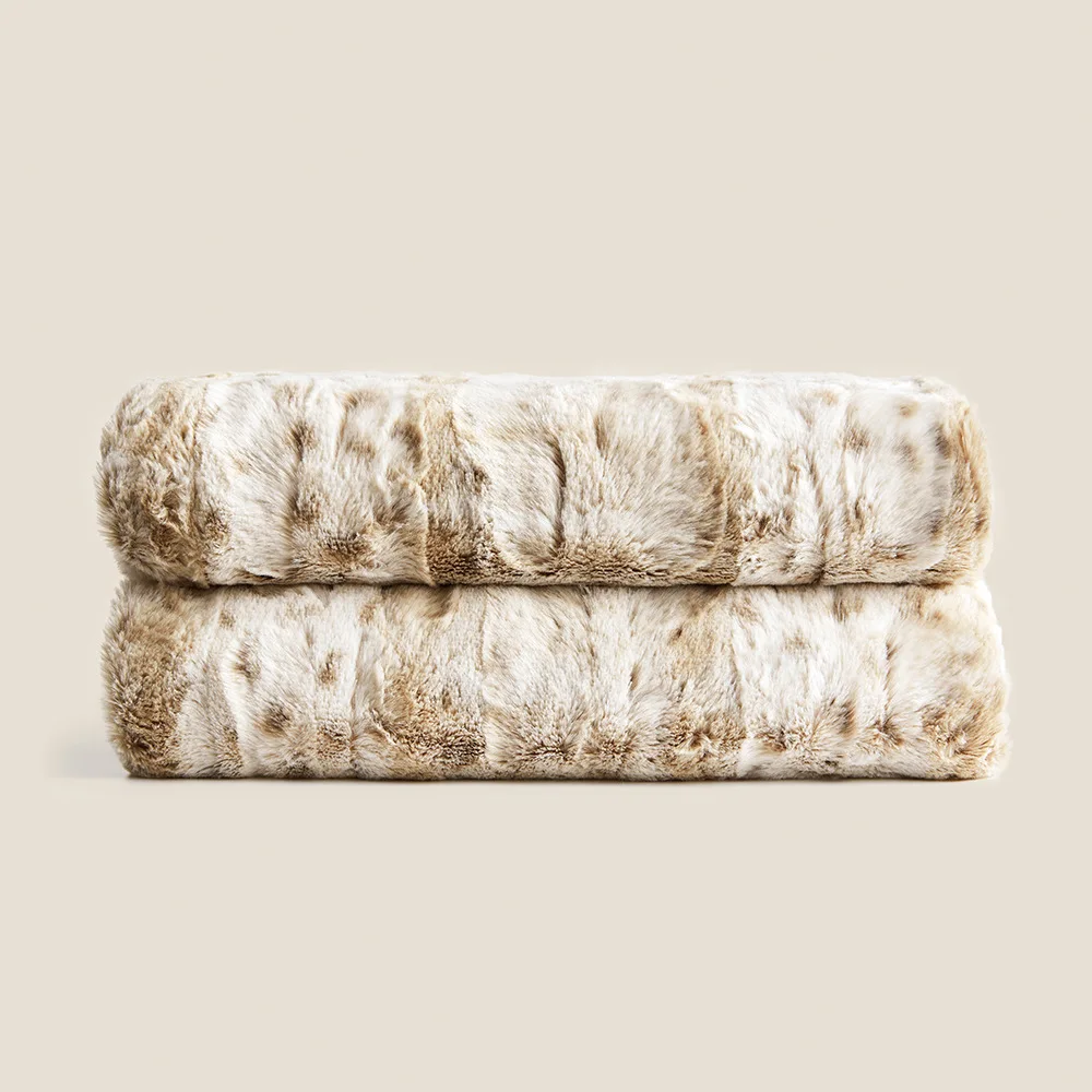 White Leopard Throw - Image 4